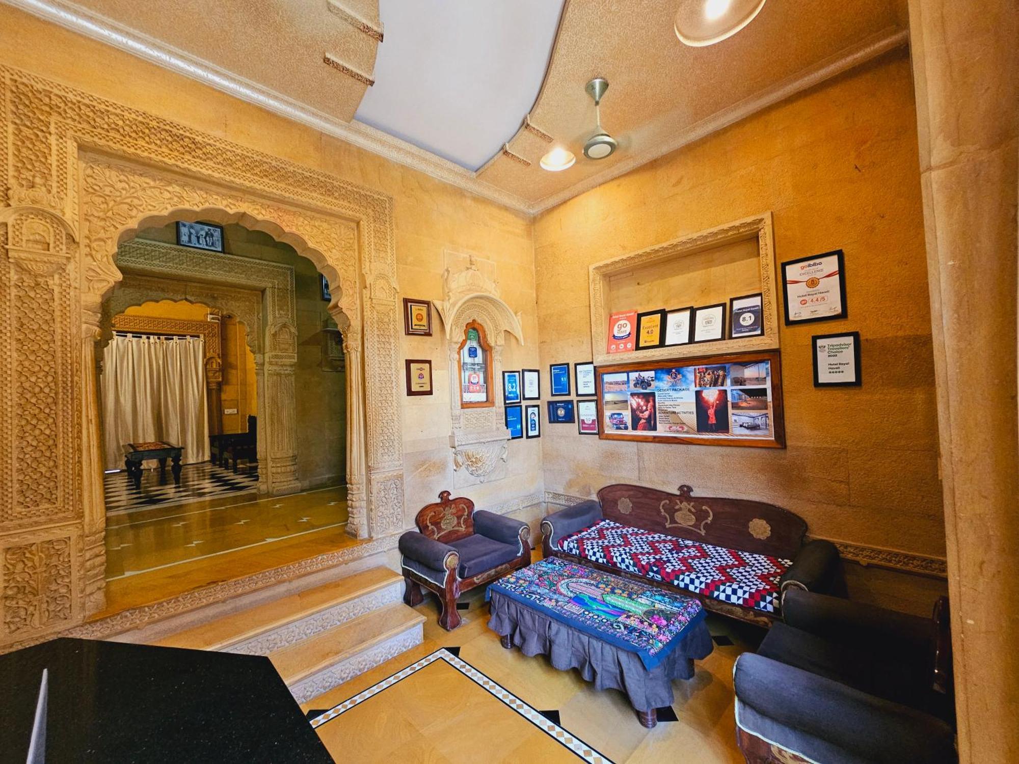 Hotel Royal Haveli Jaisalmer Buitenkant foto
