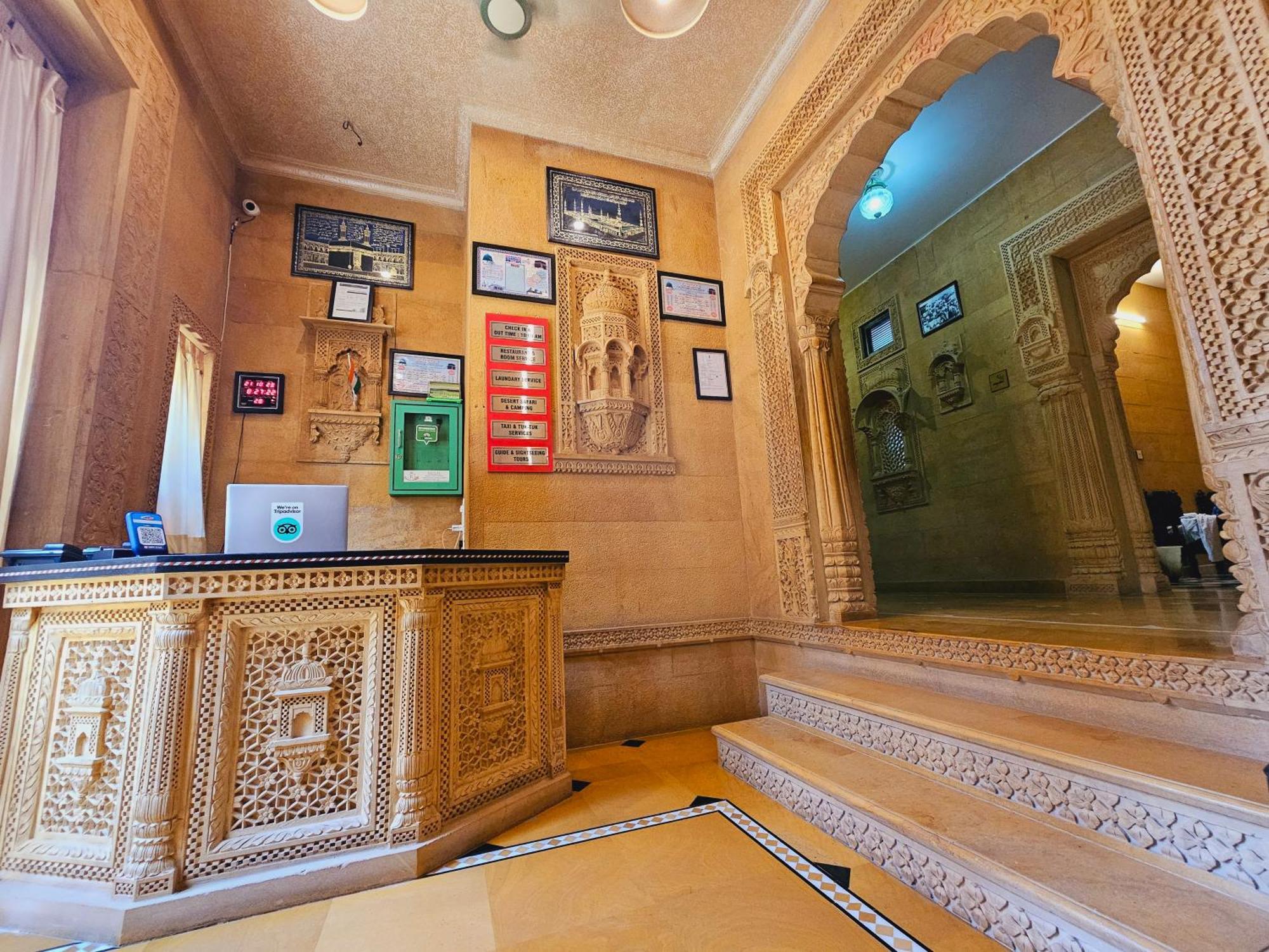 Hotel Royal Haveli Jaisalmer Buitenkant foto