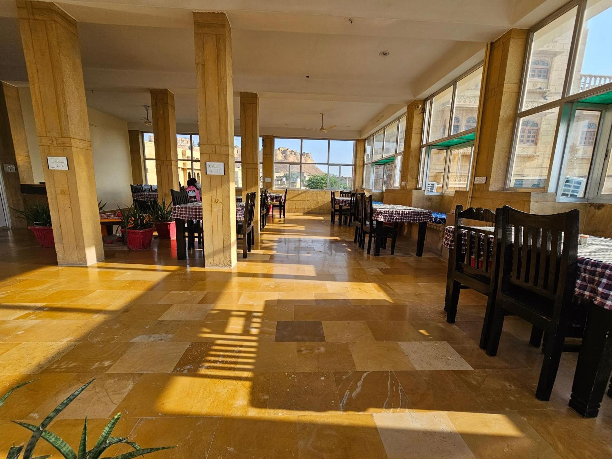 Hotel Royal Haveli Jaisalmer Buitenkant foto