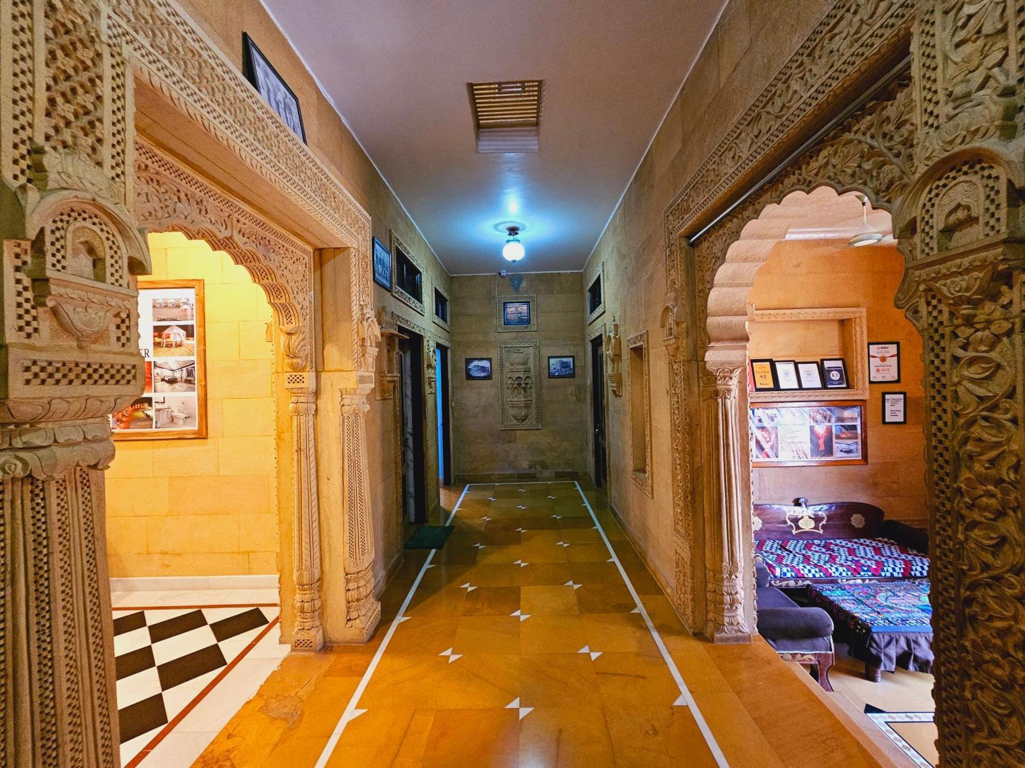 Hotel Royal Haveli Jaisalmer Buitenkant foto