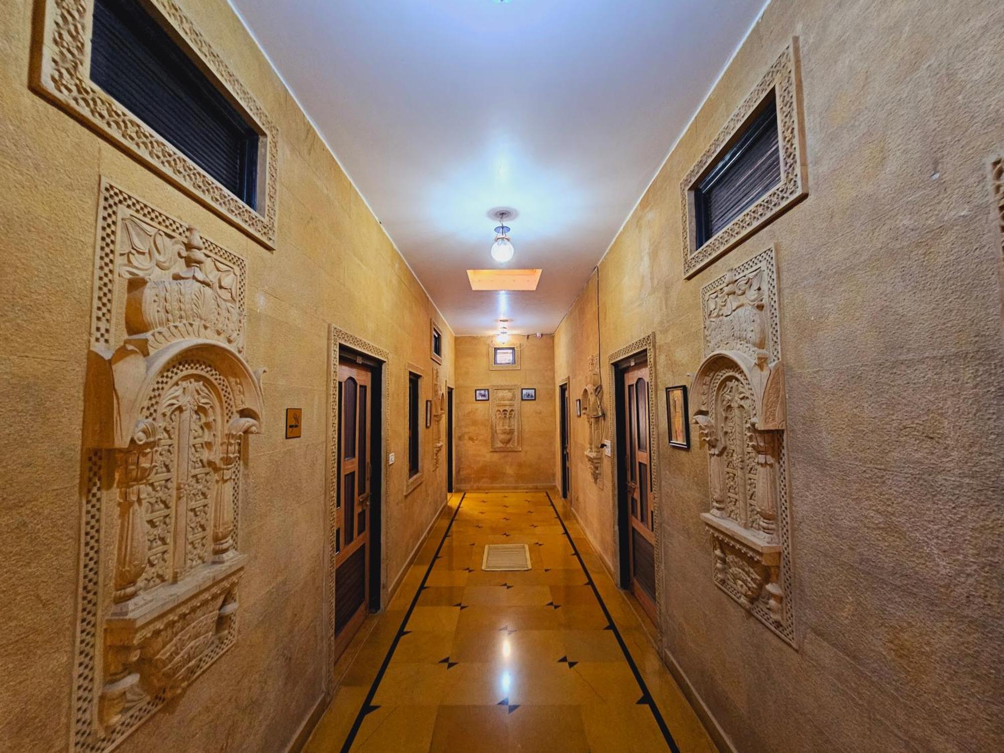 Hotel Royal Haveli Jaisalmer Buitenkant foto
