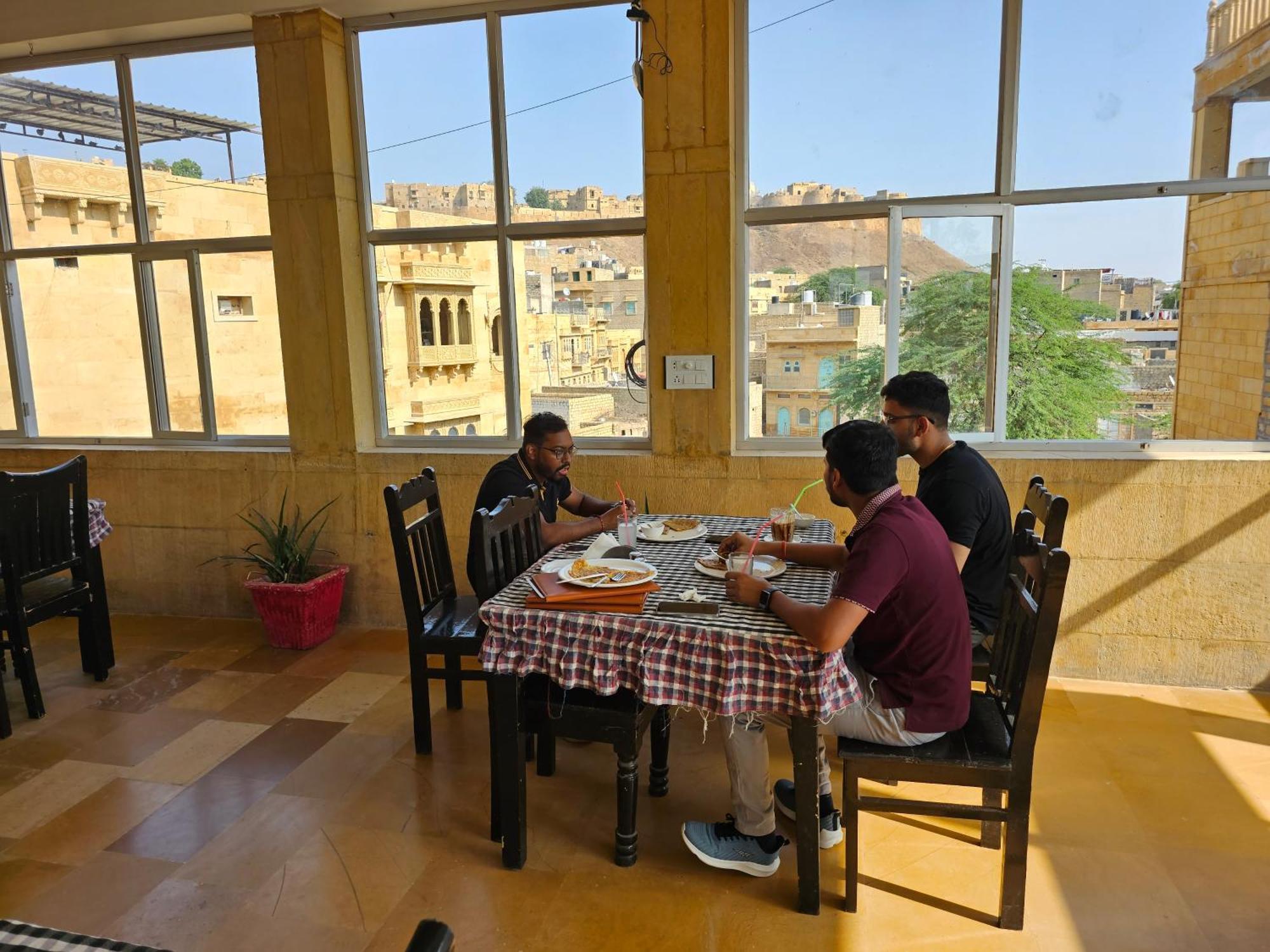 Hotel Royal Haveli Jaisalmer Buitenkant foto