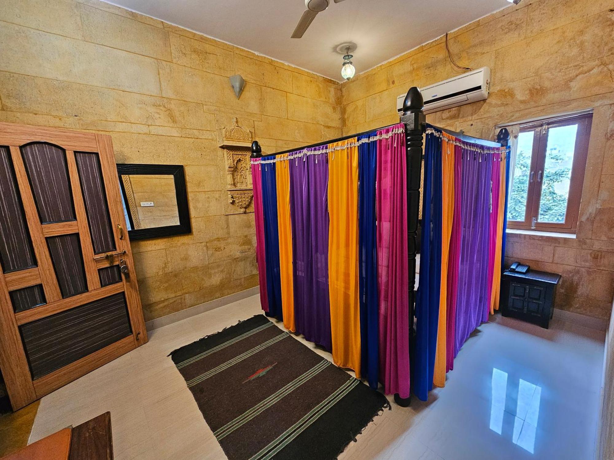 Hotel Royal Haveli Jaisalmer Buitenkant foto